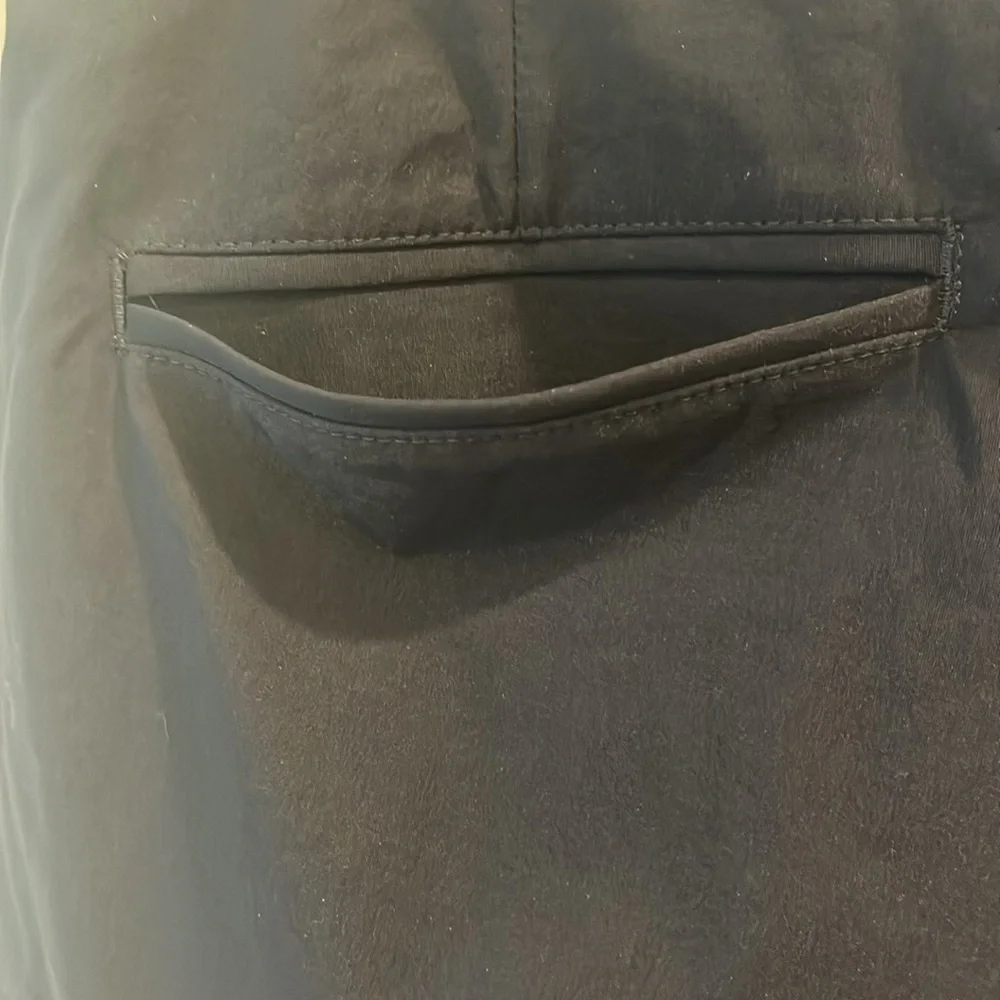 GAP men’s navy blue slacks / pants. Slim tech. Size 28 x 28